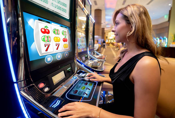 Mobile app interface showing live table lobby